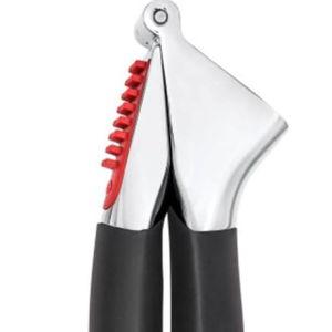 OXO Good Grips Heavy Duty Garlic Press
