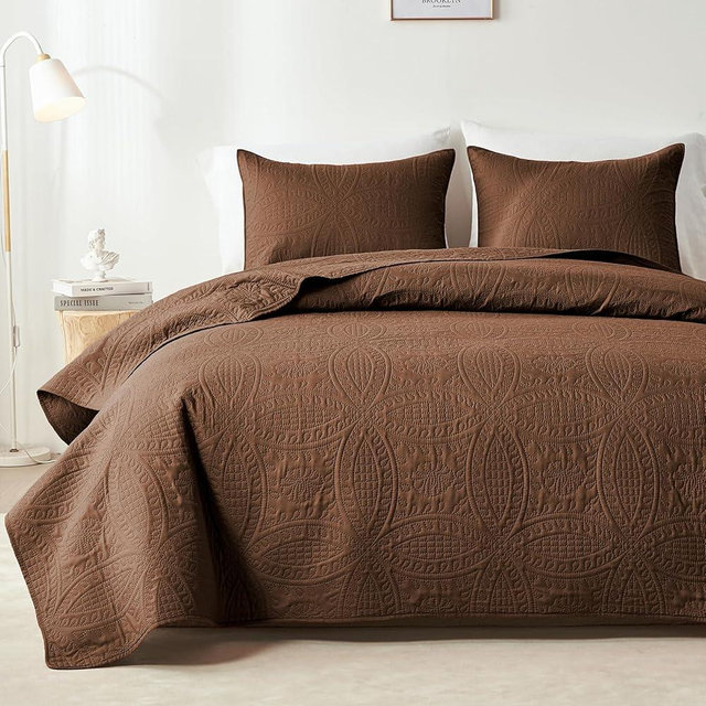 akkialla Full/Queen Quilt Bedding Set,Brown Ultrasonic Quilt Set,Lightweight Soft Bedspread Coverlet,Modern Style Coin Pattern Bed Cover for All Seasons,3 Piece(1 Quilt,1 Pillow Shams)