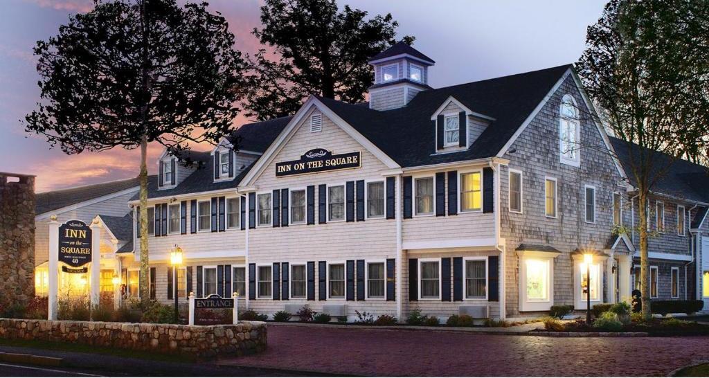 The Wedding Website of Elizabeth Kelly and Trevor Tanous