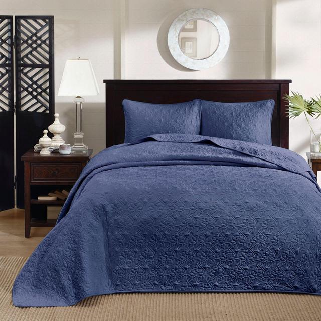 Madison Park Quebec 3-Piece Reversible King Bedspread Set in Navy