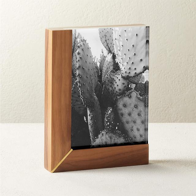 Rudd Walnut and Acrylic Frame 5"x7"
