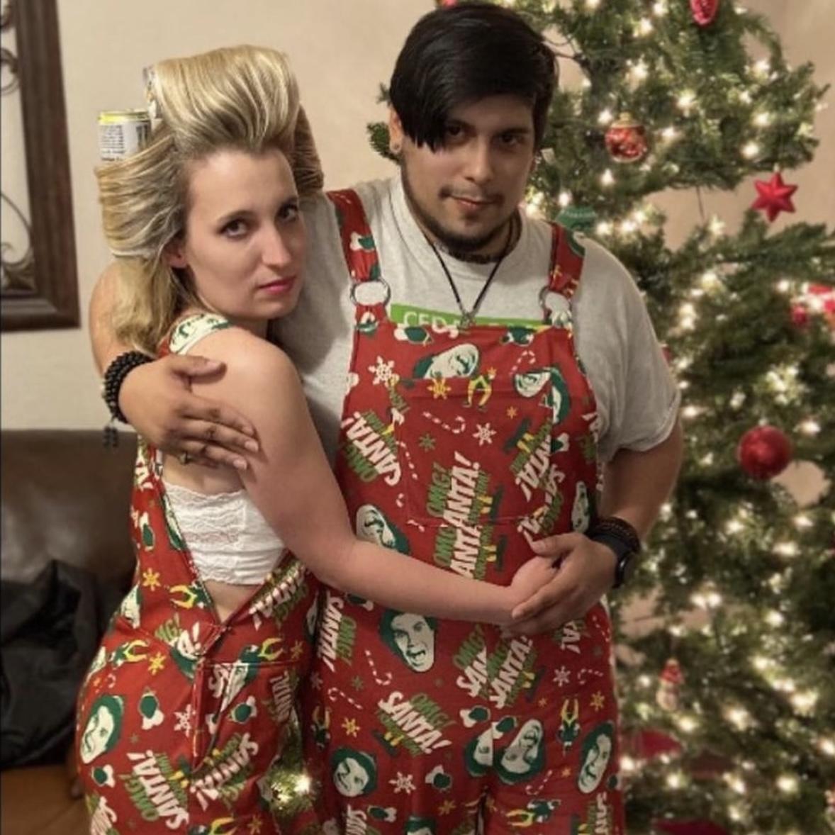Year 2 - 2020
The couple costumes continue! Christmas 2020.