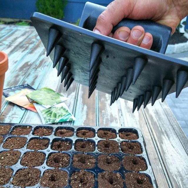 24-Hole Soil Digger and Soil Spacer for Planting Seeds - New Gardening Tool, Garden Accessory, Gift for Gardener, Planting Tool