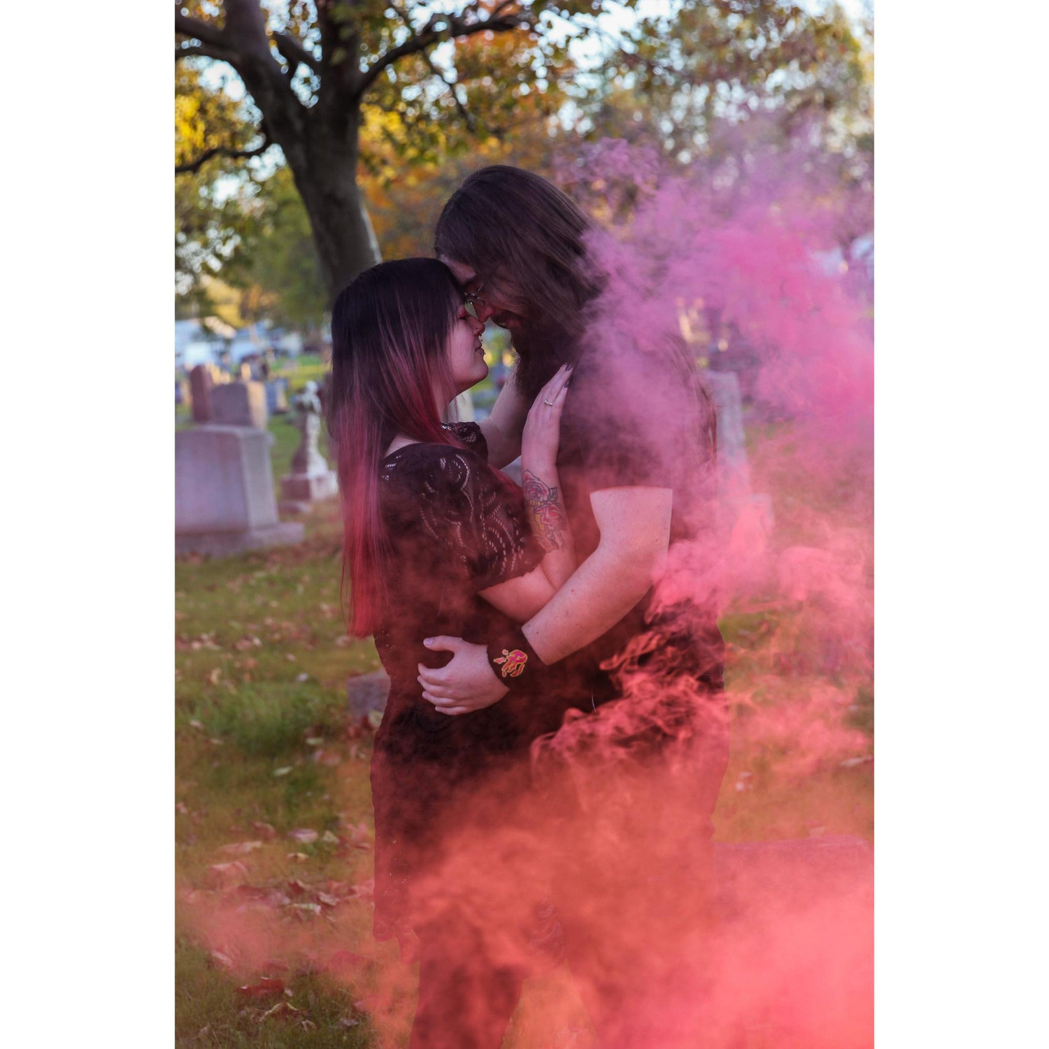 Engagement Photos 🖤
♡Location: Elmlawn Memorial Park
♡Photographer: Alyssa Knowlton, Lyssa Lee Photography