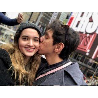 Time Square New York Kisses 