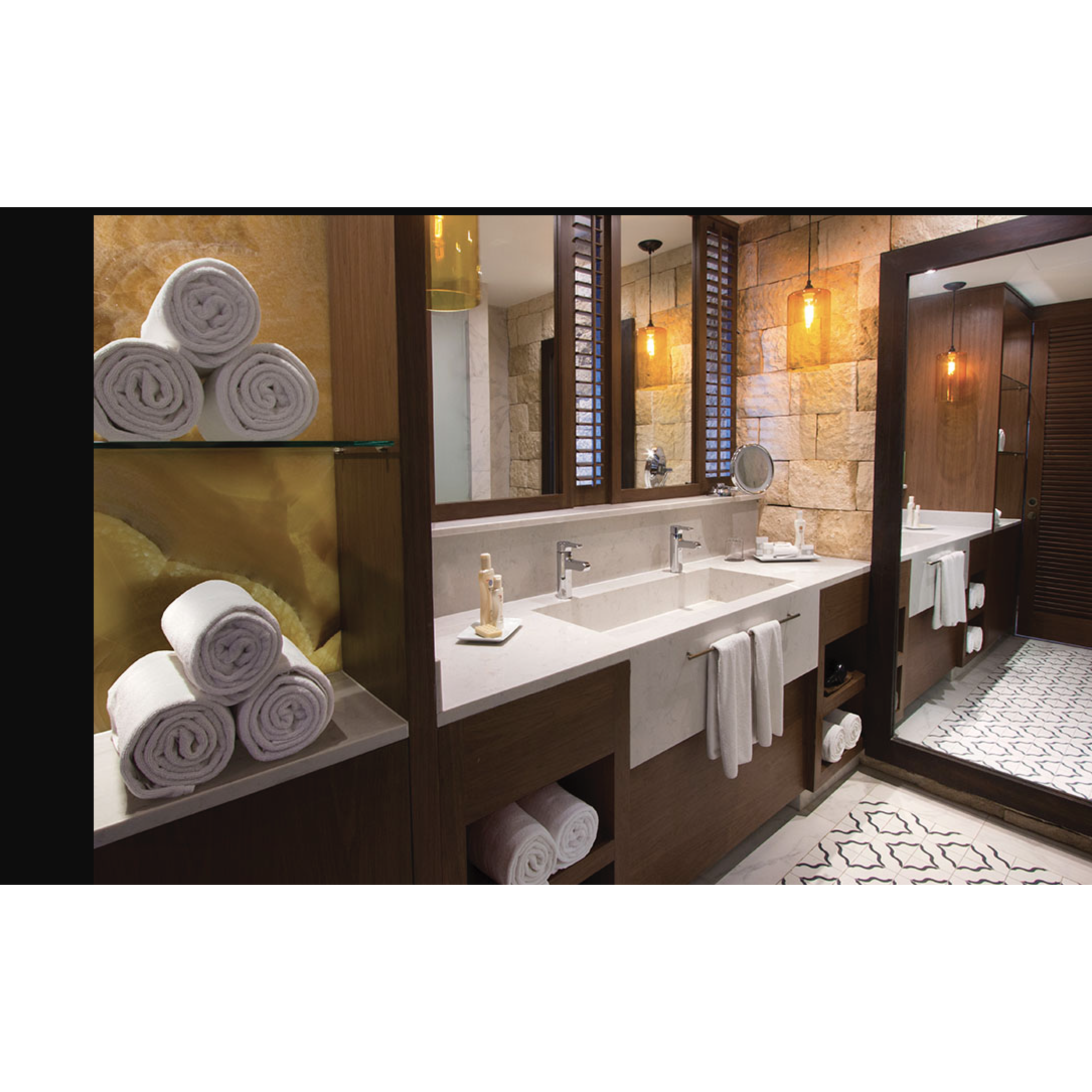 Hacienda Standard Bathroom