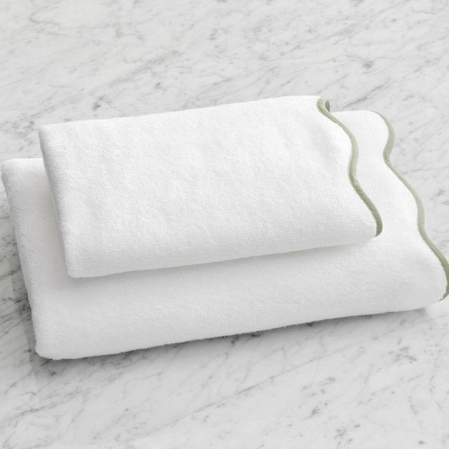 Julia Berolzheimer Lucy Scallop Hand Towels, White/Green