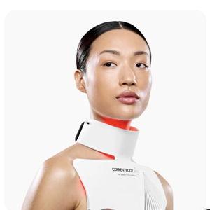 CURRENTBODYSKIN LED Neck & Décolletage Mask: Series 2
