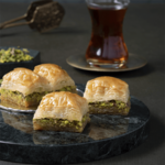 Eat baklava at Karaköy Güllüoğlu - Nadir Güllü