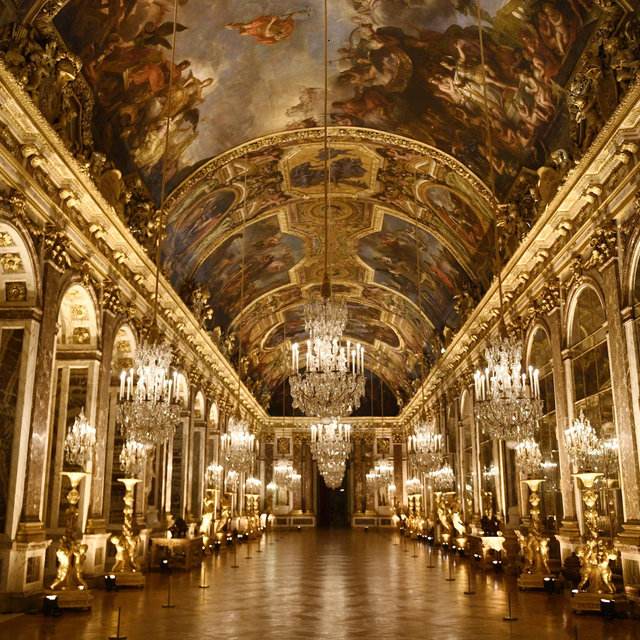 Paris: Versailles Palace Tour & Champagne Tasting