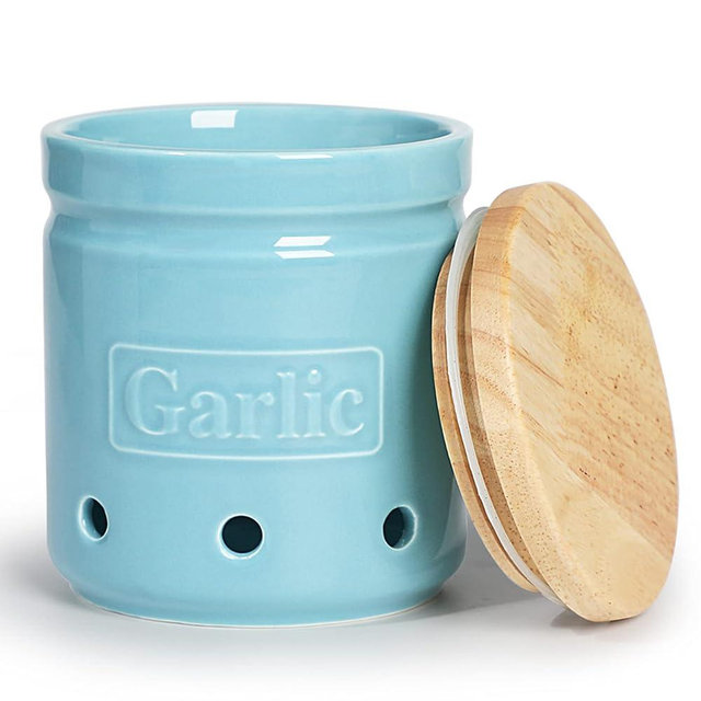 ONTUBE Large Garlic Keeper with Wooden Lid, Ceramic Garlic Holder Storage, Garlic Container for Kitchen, Garlic Saver to Keep Your Garlic Cloves Fresh Longer 4.5-Inch, Turquoise