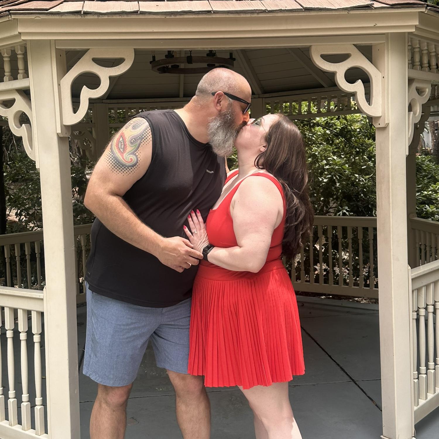 Checking out one of the many chapel locations in Vegas.