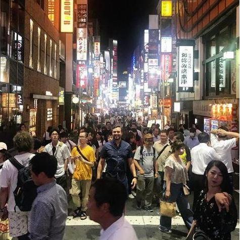 Joe getting lost in Shinjuku