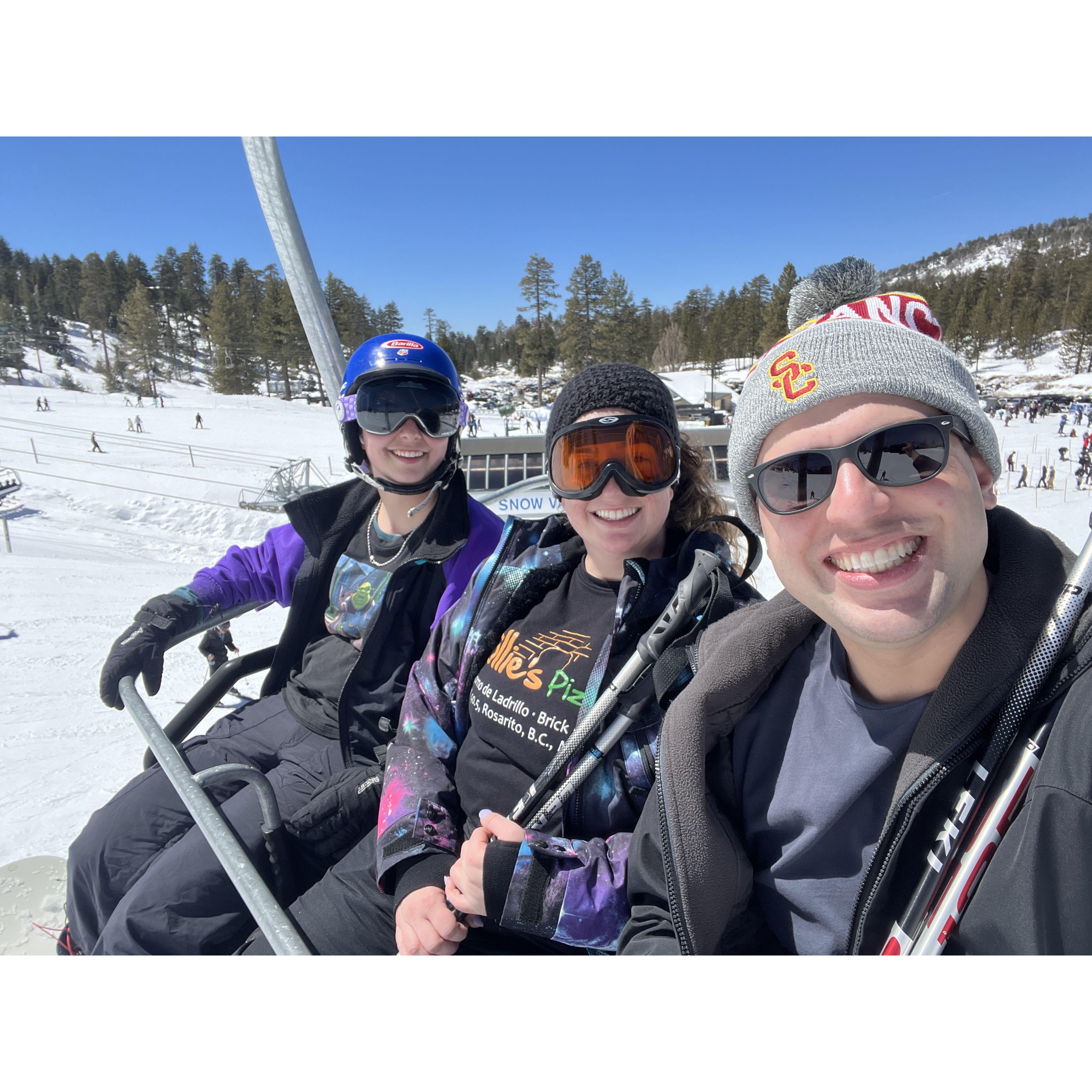 April 2023: Stephen and his cousin Katelyn took Grace skiing for the first time!