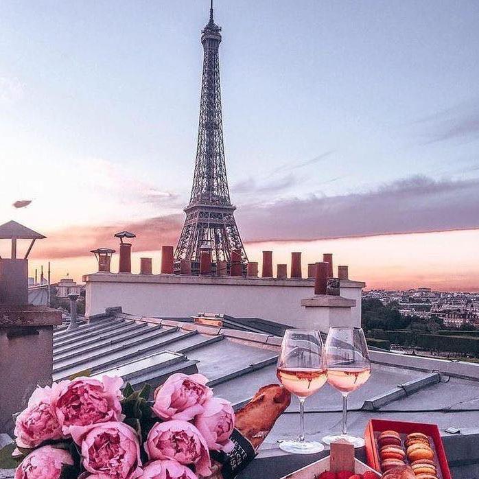 Date Night in Paris