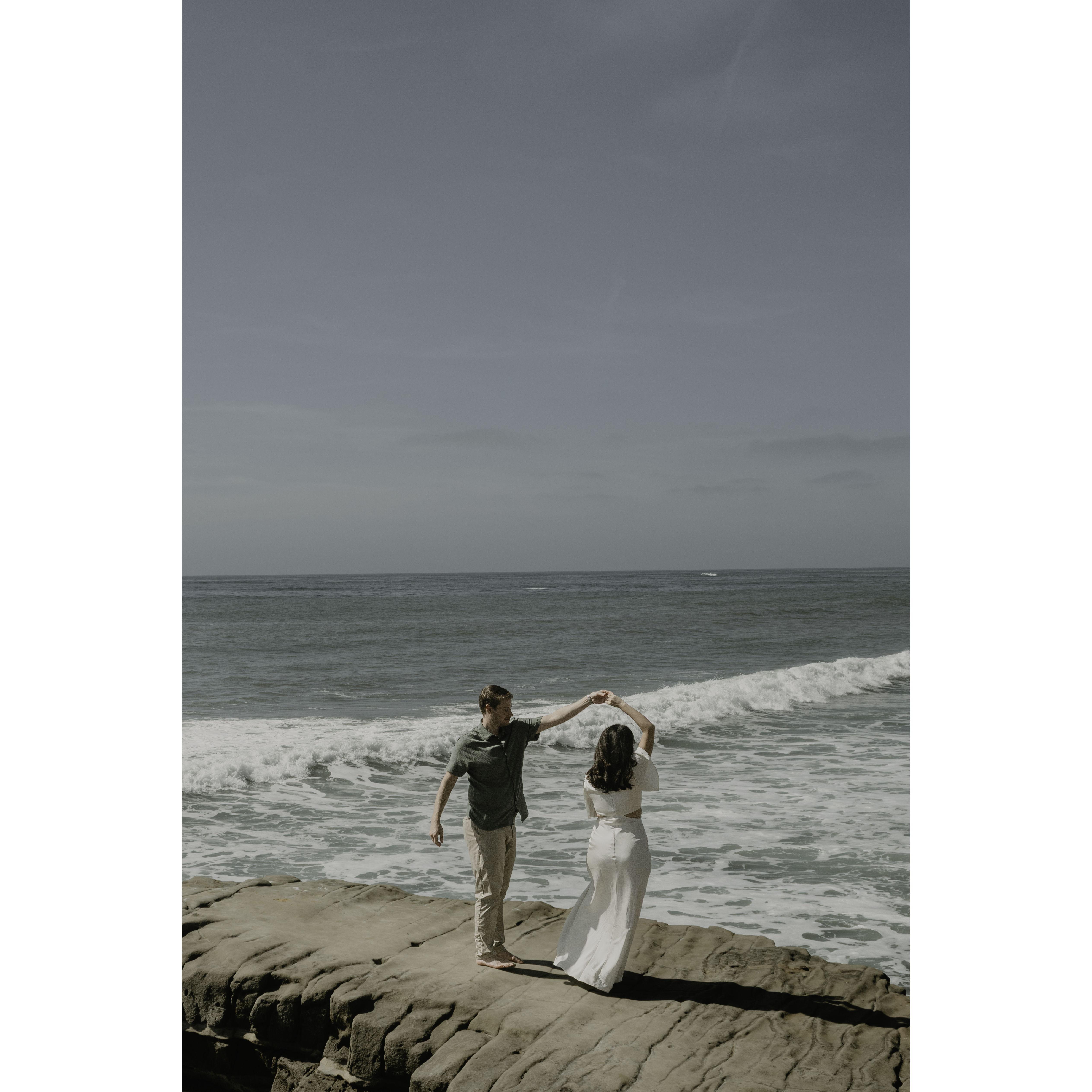 03/25: Photos from our engagement shoot.