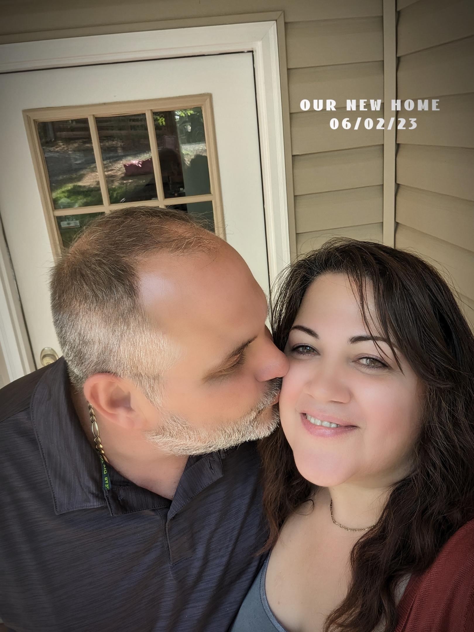 The Wedding Website of Adrianna Vasquez and Richard Quinones