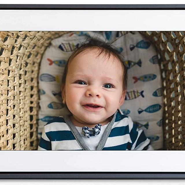 Loop WiFi Digital Picture Frame, Text Message Photos to Frame, 10 inch HD Touchscreen, Easy to use iPhone App to Invite and Connect The Whole Family