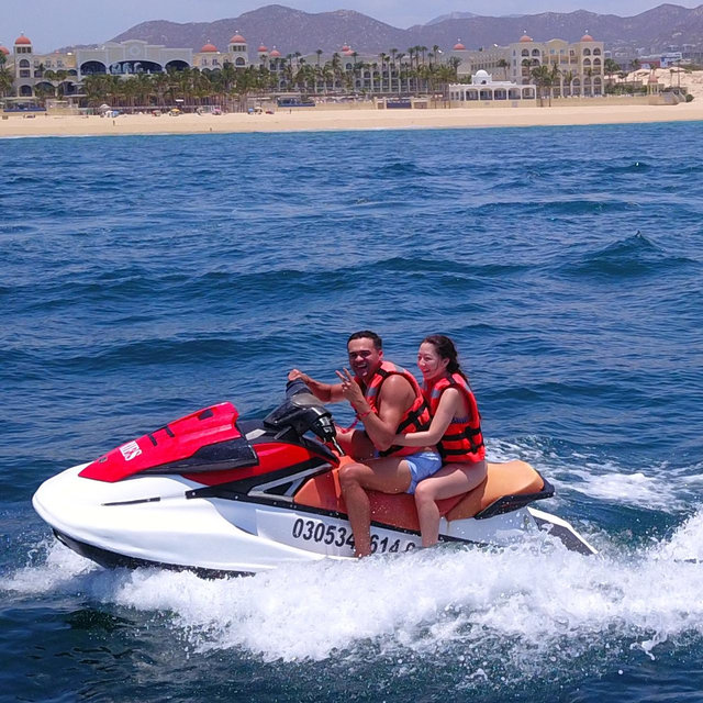 Alex’s honeymoon jet ski fund 🌊🚤
