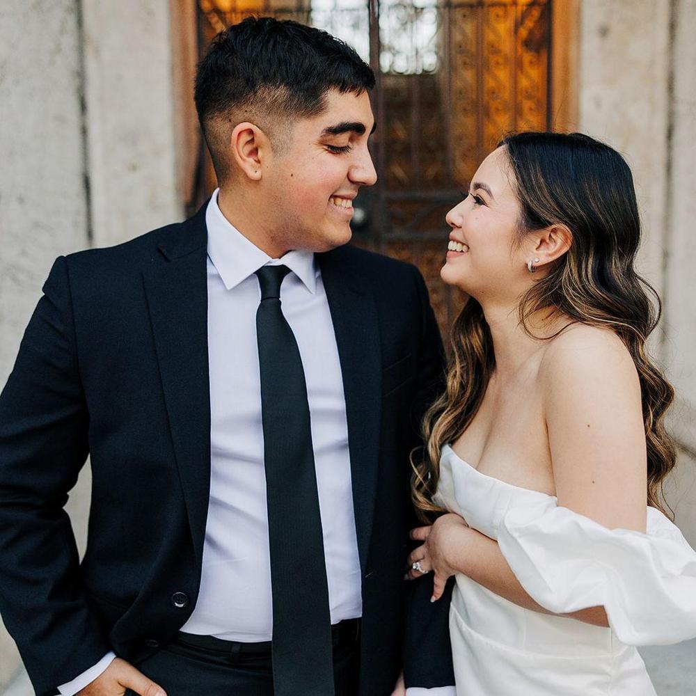 Lina Nguyen and Jesus Nieves' Wedding Website