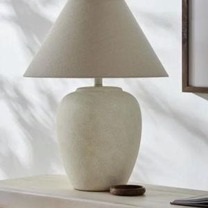 Mandilyn Ceramic Table Lamp
