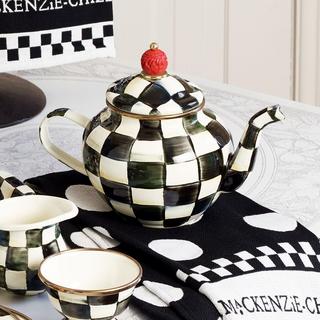 Courtly Check Teapot