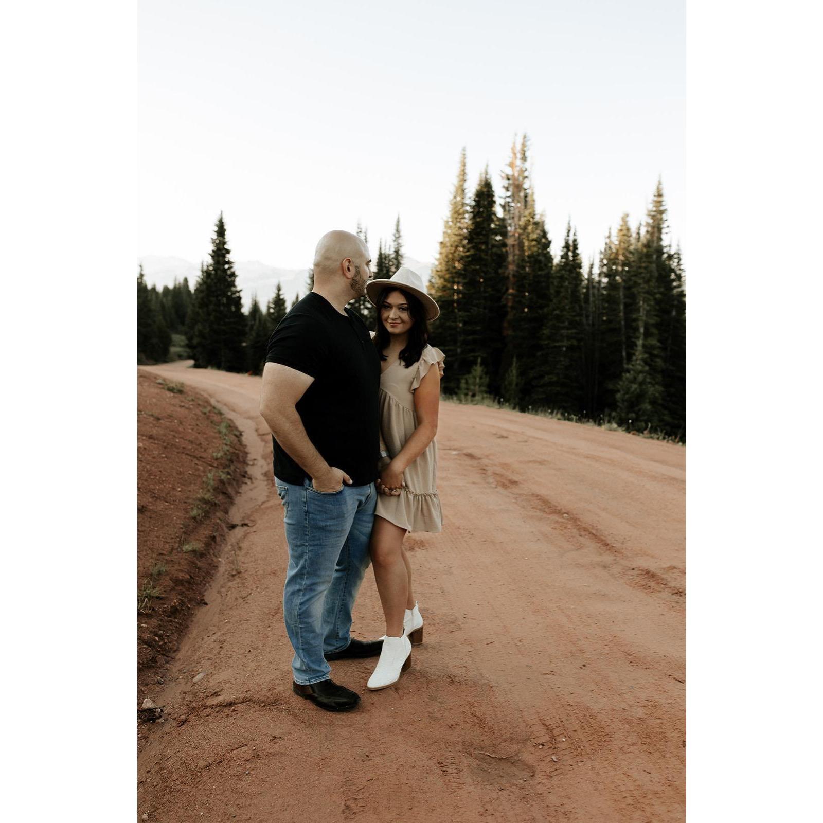 Engagement Pictures in Vail, Colorado