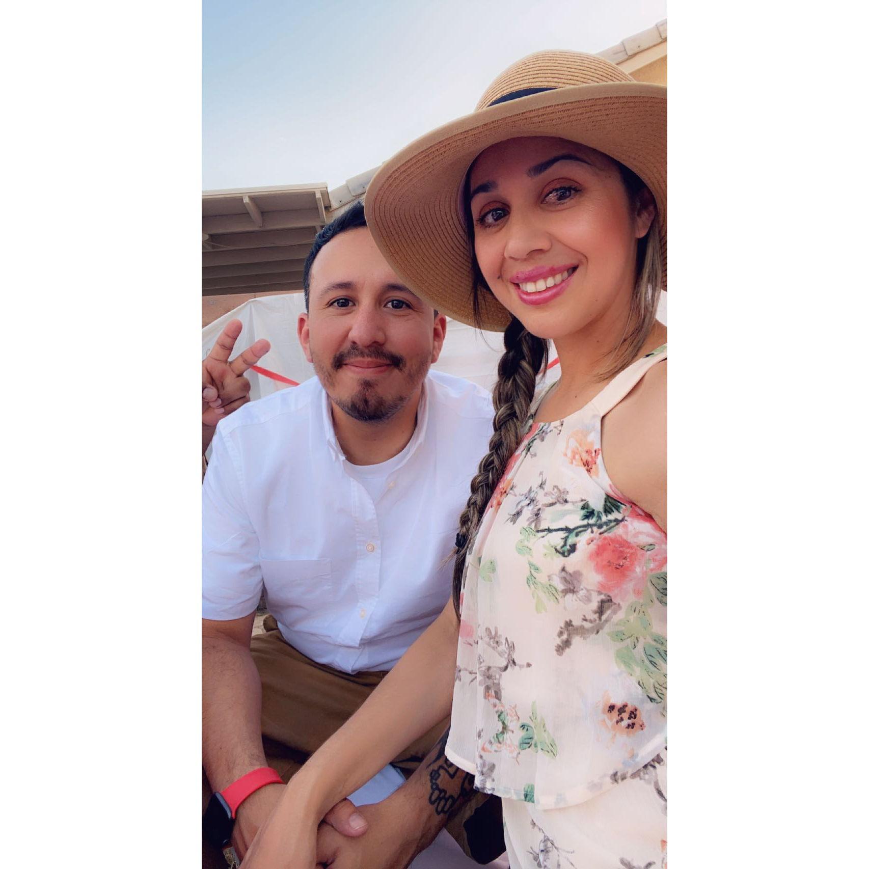 We added Marisela and Jesse's wedding in Las Vegas... I think those are Gonzos' fingers LOL