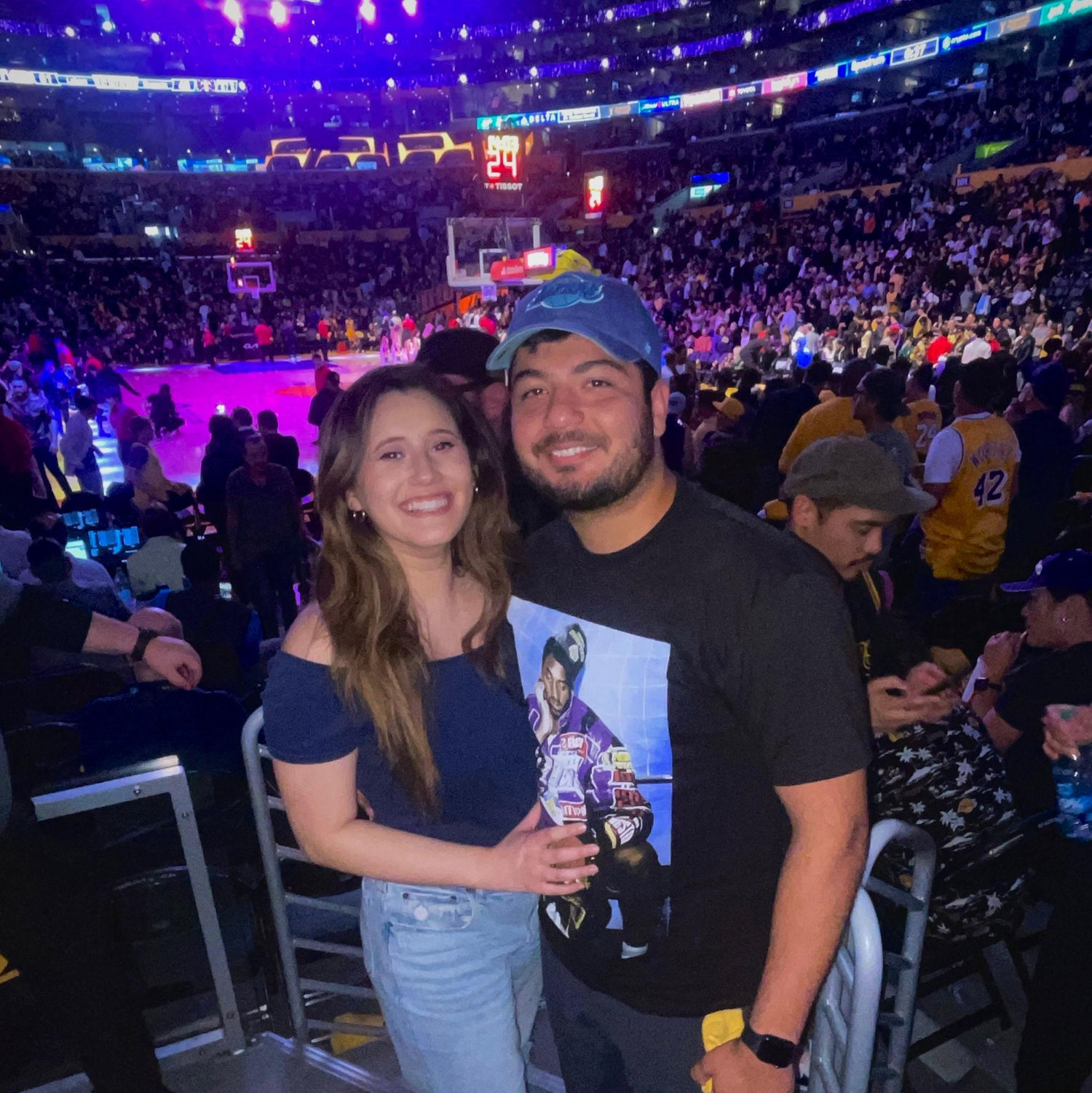 Our first Laker game!!!!