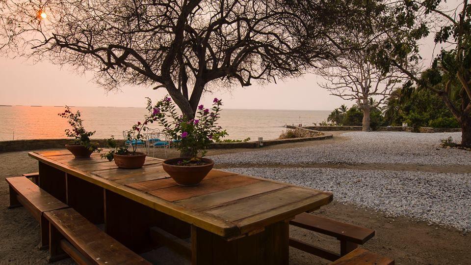 The Wedding Website of Daniela Vasquez and Kontiano Brazhdari