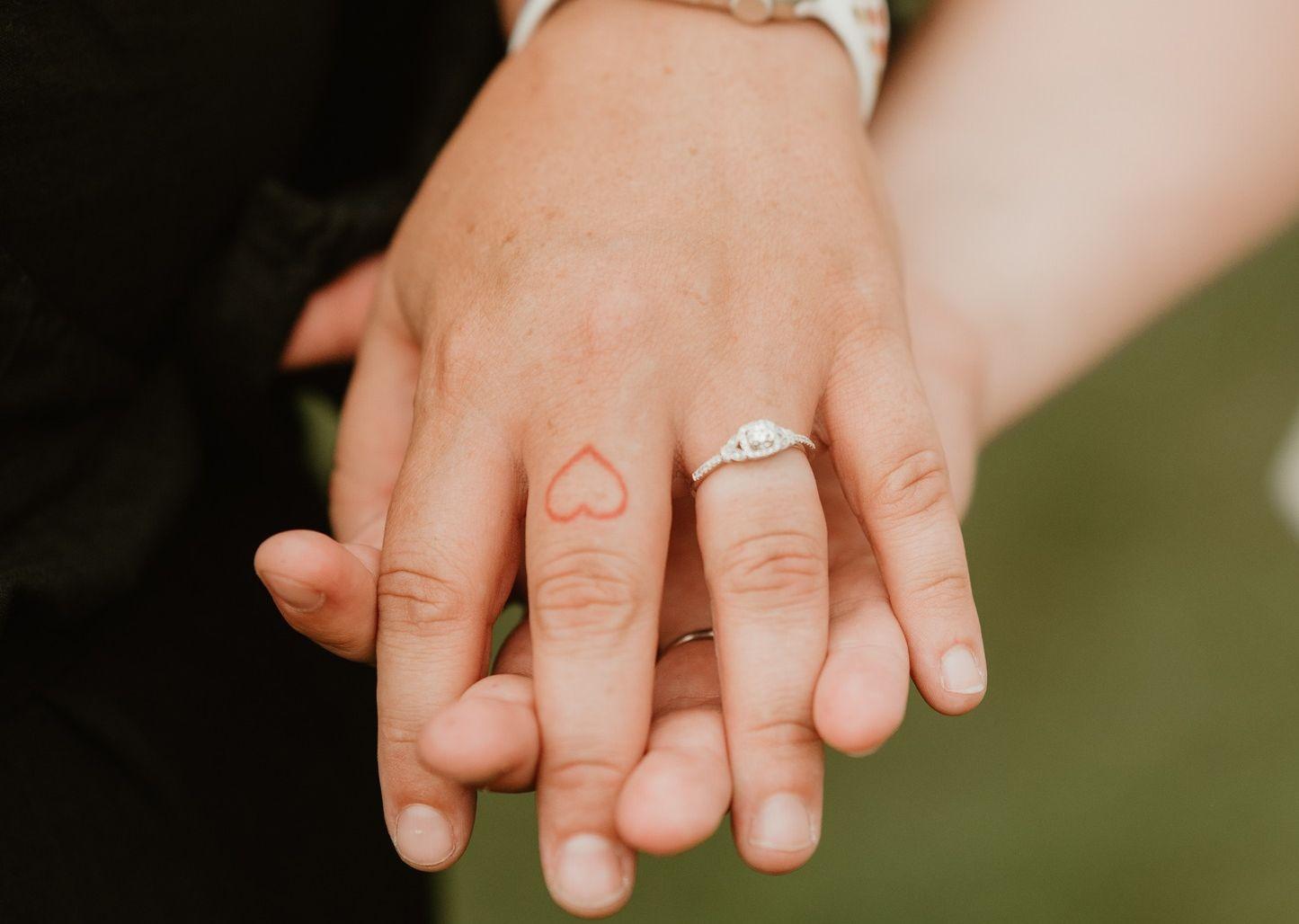 The Wedding Website of Lindsay Grimes and Ann Bullett