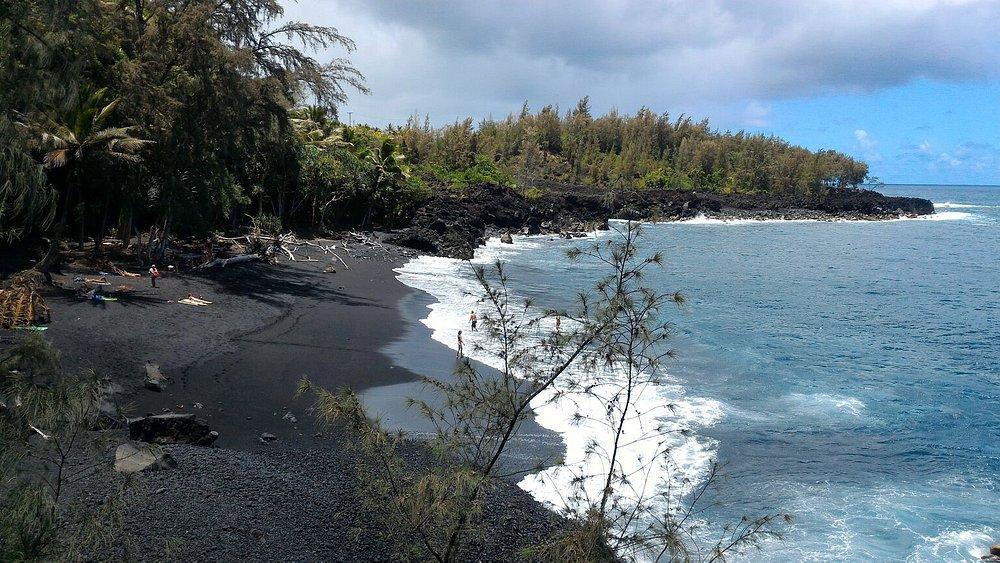 The Wedding Website of Rae Alexandra Avenelle Guyse and Dannyray Kamakao'kahi Williams