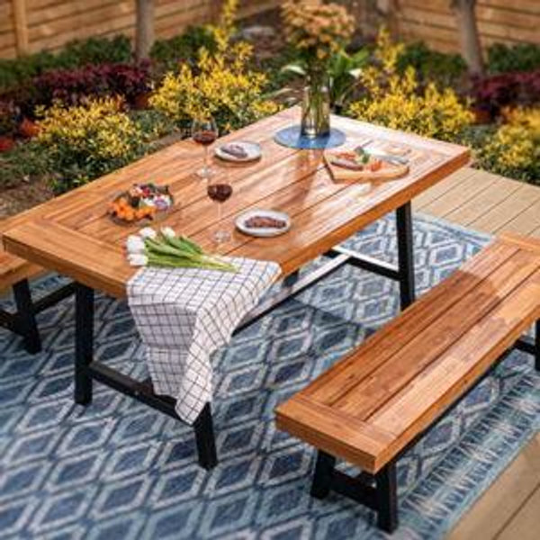 Outdoor dining table and chairs