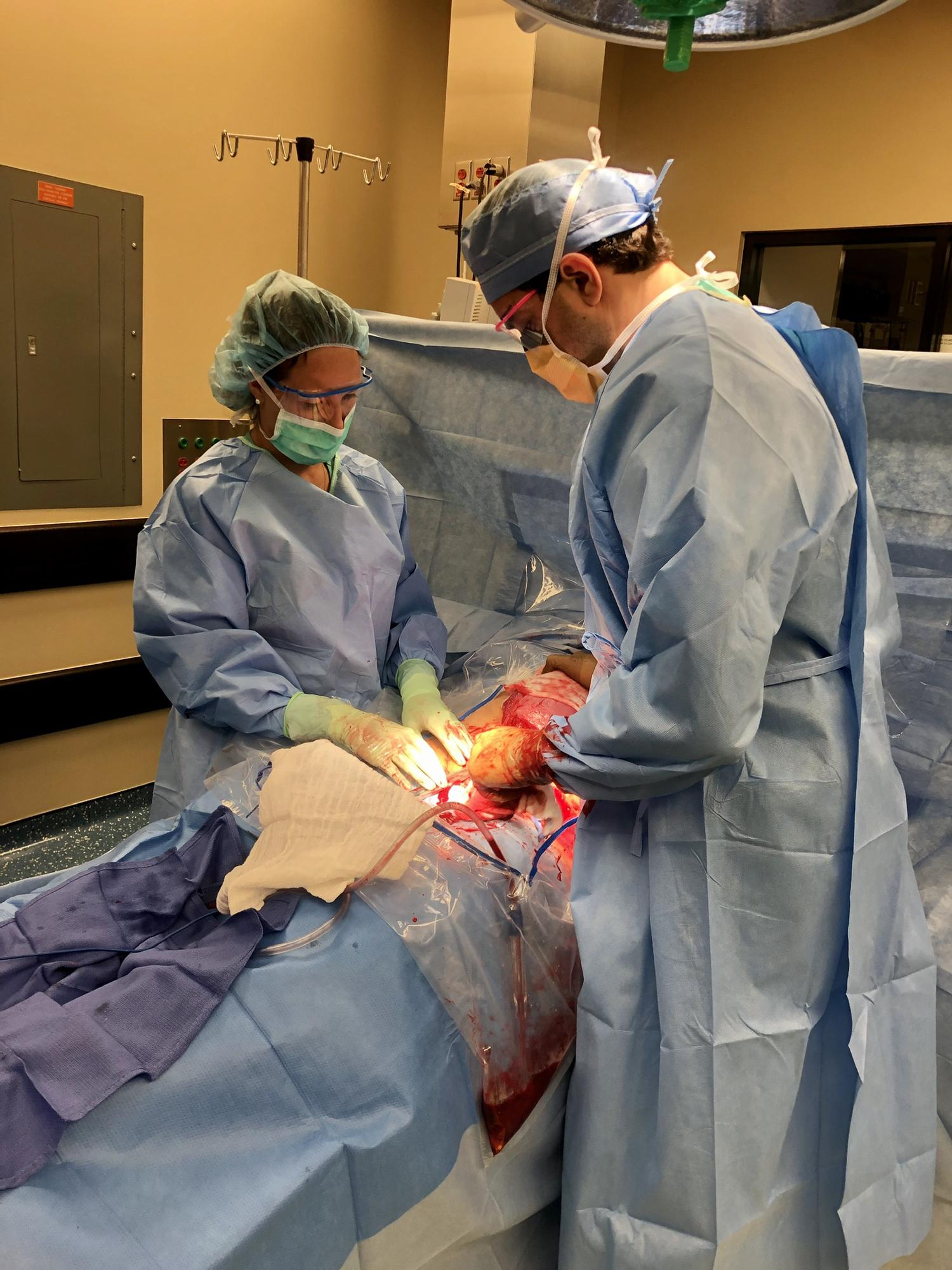 Couples who c-section together!