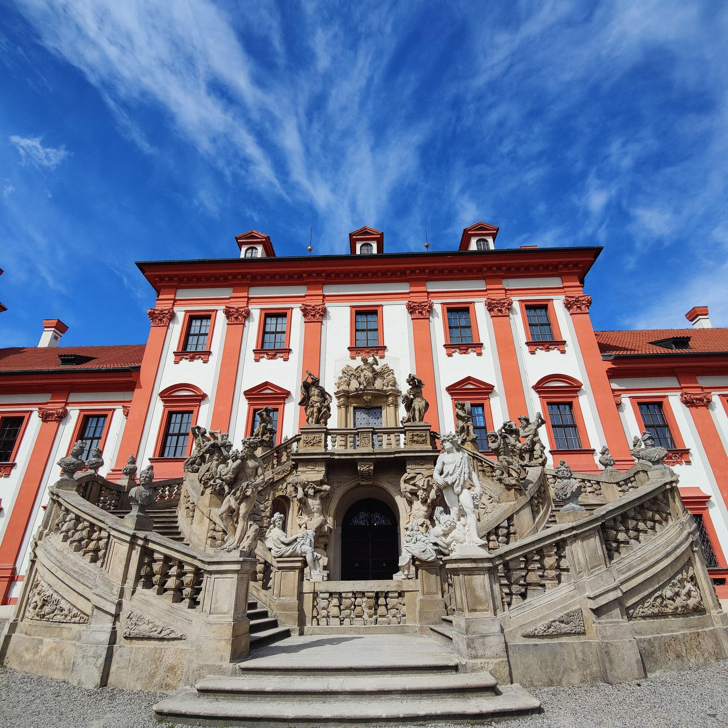 Where Matt proposed before I knew it! Trojský Chateau, Prague.