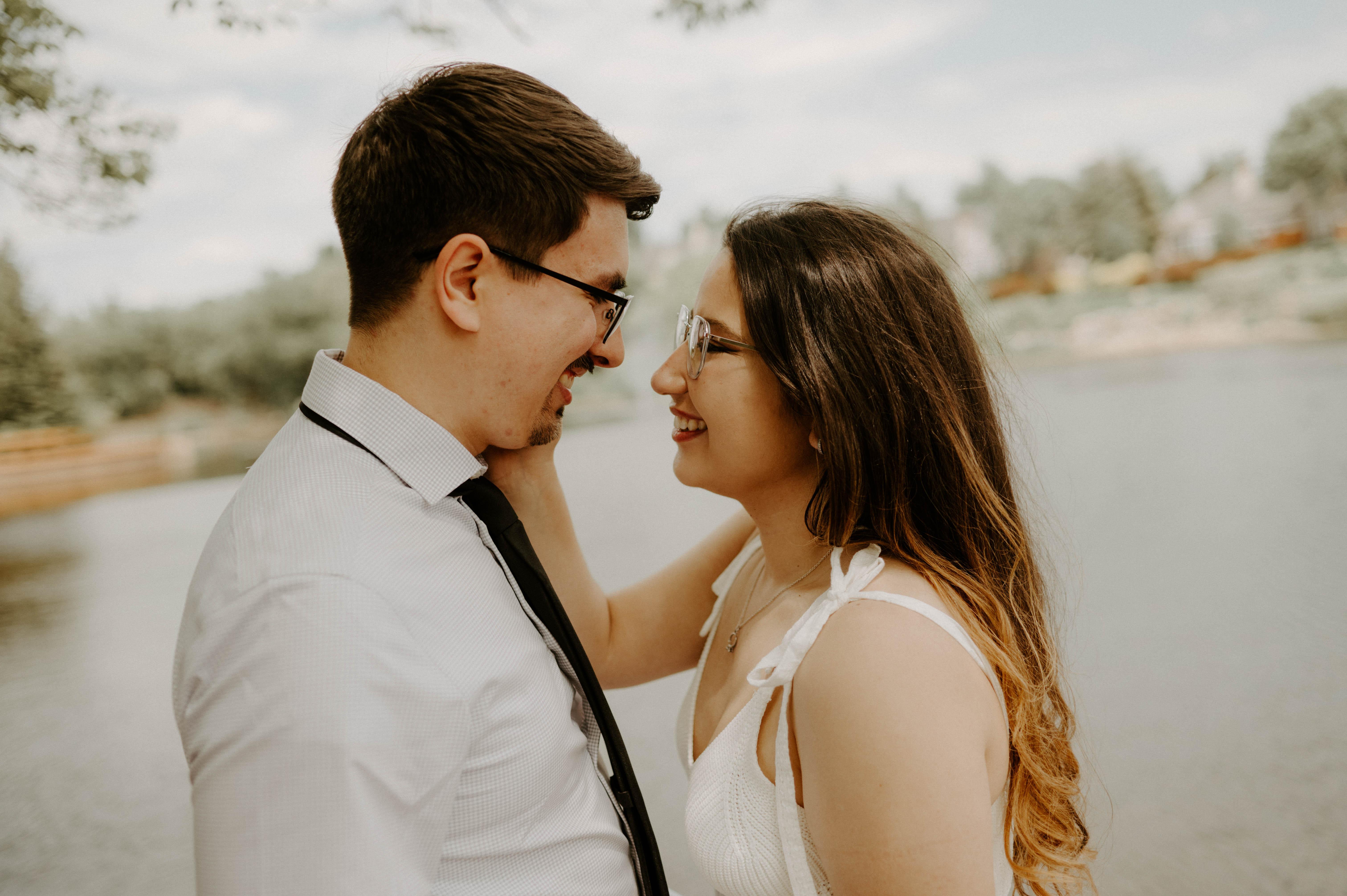 The Wedding Website of Aaron Voiovich and Elise Cruz-Krause