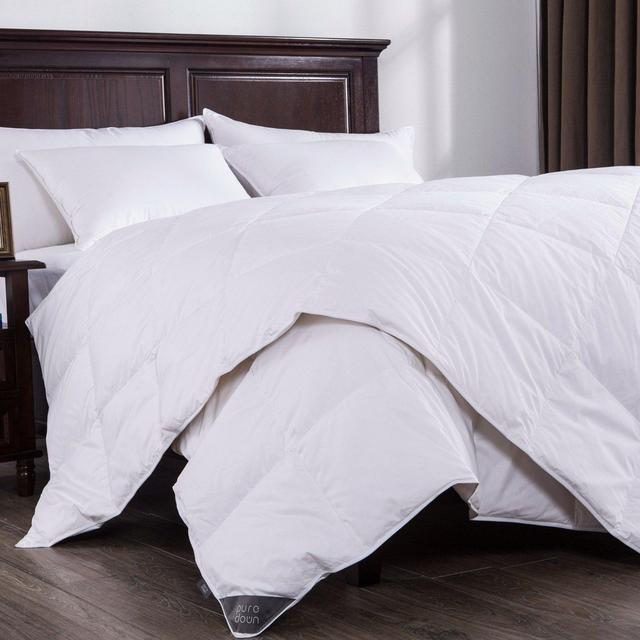Puredown Lightweight White Down Comforter Light Warmth Duvet Insert 100% Cotton 550 Fill Power, King Size, White