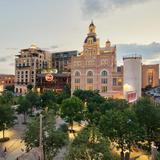 Pearl Brewery District