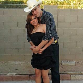 This picture was taken back in 2012, right before Samara's prom night by Alonso, Jacob's bestfriend and now groomsman.