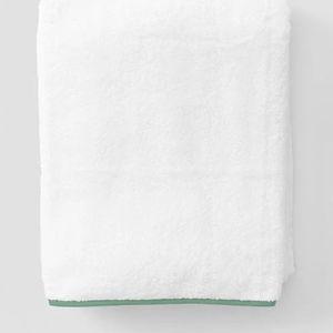 Signature Bath Towel, Green on White