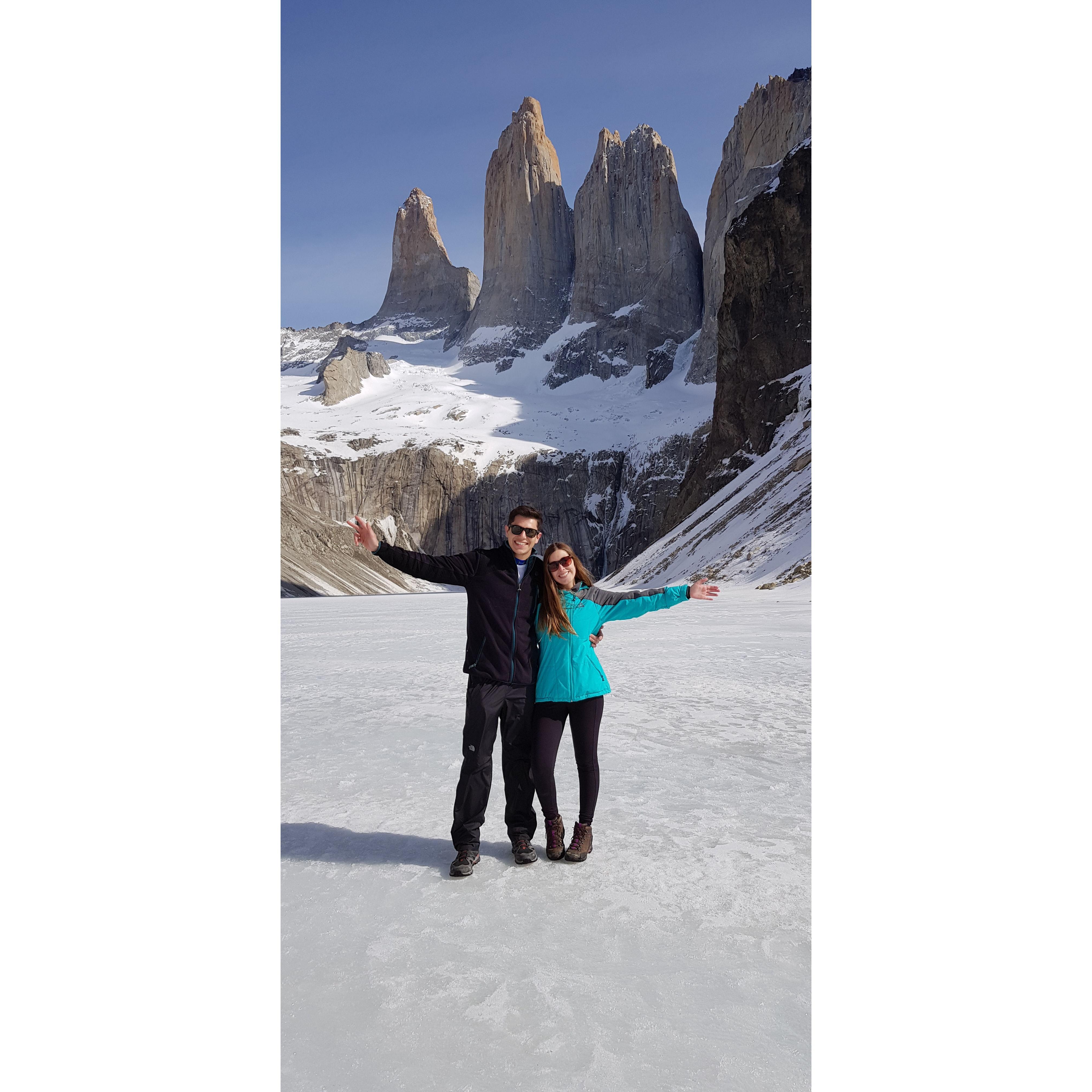 Después de haber caminado 4 horas de subida, ¡llegamos a la base de las Torres del Paine!