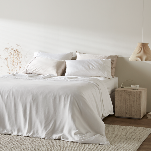 Signature Sateen Duvet Cover (Cal King/White)