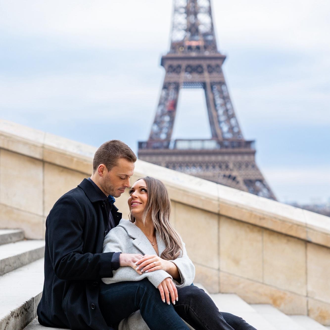 Engagement photo shoot in Paris - Dec 2025