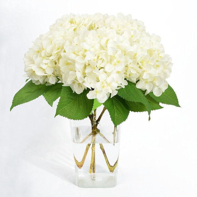 IPLNTS 5pcs Realistic Fake White Flowers Artificial Silk Hydrangea Flowers Artificial Flowers Faux Hydrangea Stems for Bouquets Home Table Centerpieces Outdoor Wedding Office Family Party Decoration