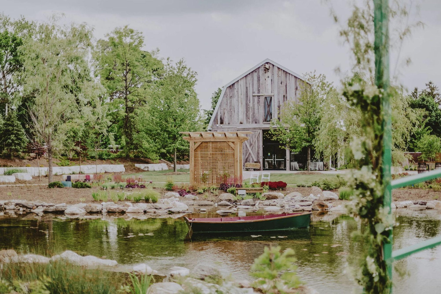 The Wedding Website of Ashley Mahon and John Peters