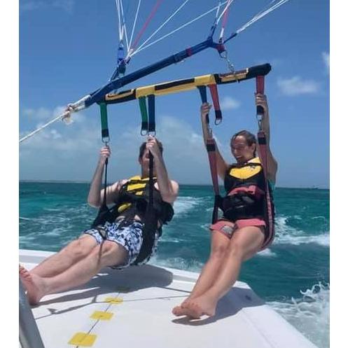 Parasailing in Turks & Caicos 2021