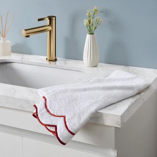 Scallop Hand Towel