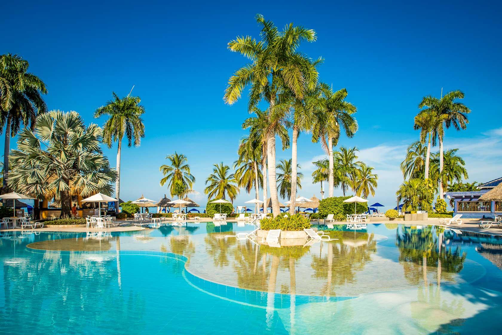 The Wedding Website of Darcy Arter and Nataly Arter