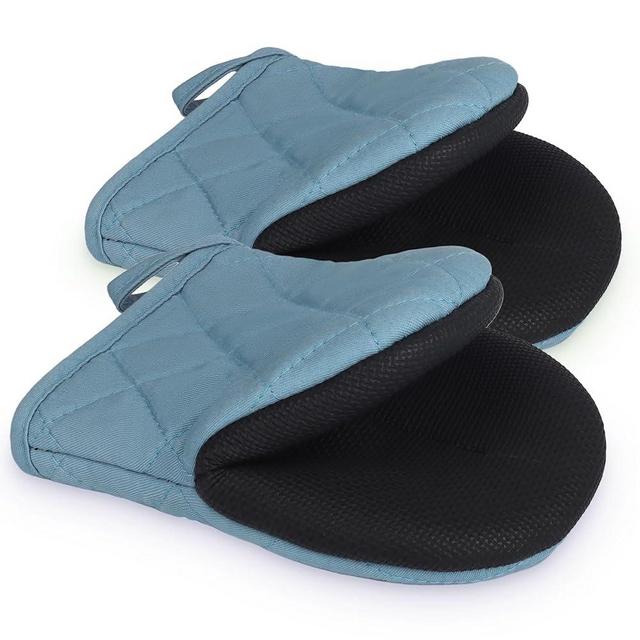 1 Pair Short Oven Mitts, Heat Resistant Silicone Kitchen Mini Oven Mitts for 500 Degrees, Non-Slip Grip Surfaces and Hanging Loop Gloves, Baking Grilling Barbecue Microwave Machine Washable