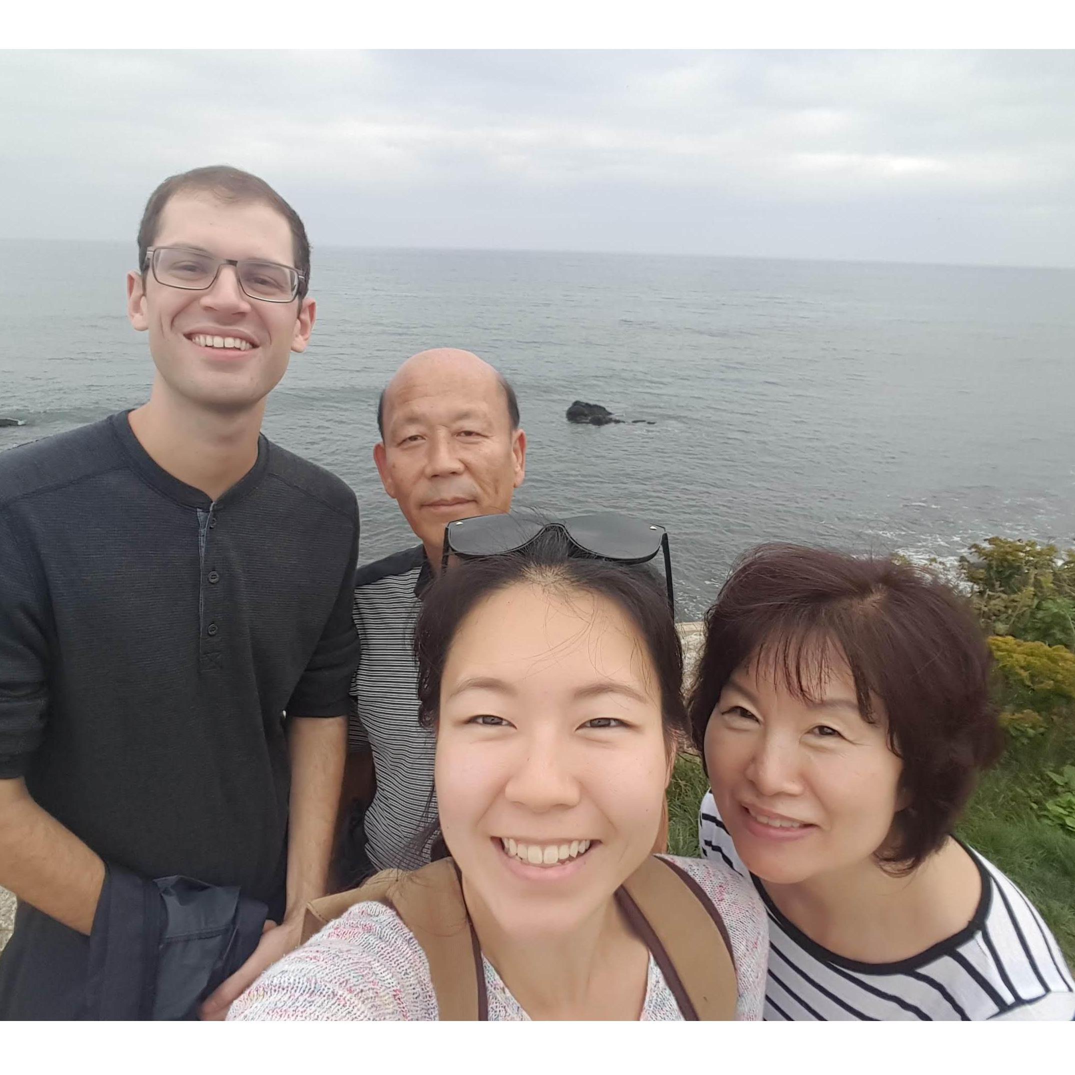 Ben meets Susan's parents for the first time and practices his Korean.